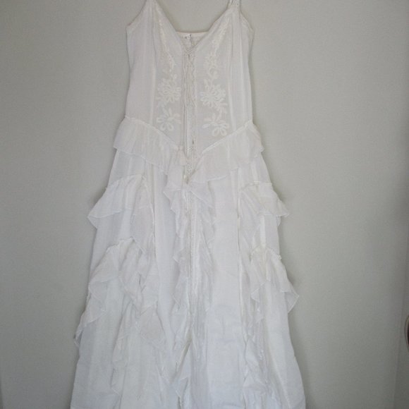 VENUS Dresses & Skirts - Womens Ruffle Cotton Dress by Venus Size Small White Sleeveless